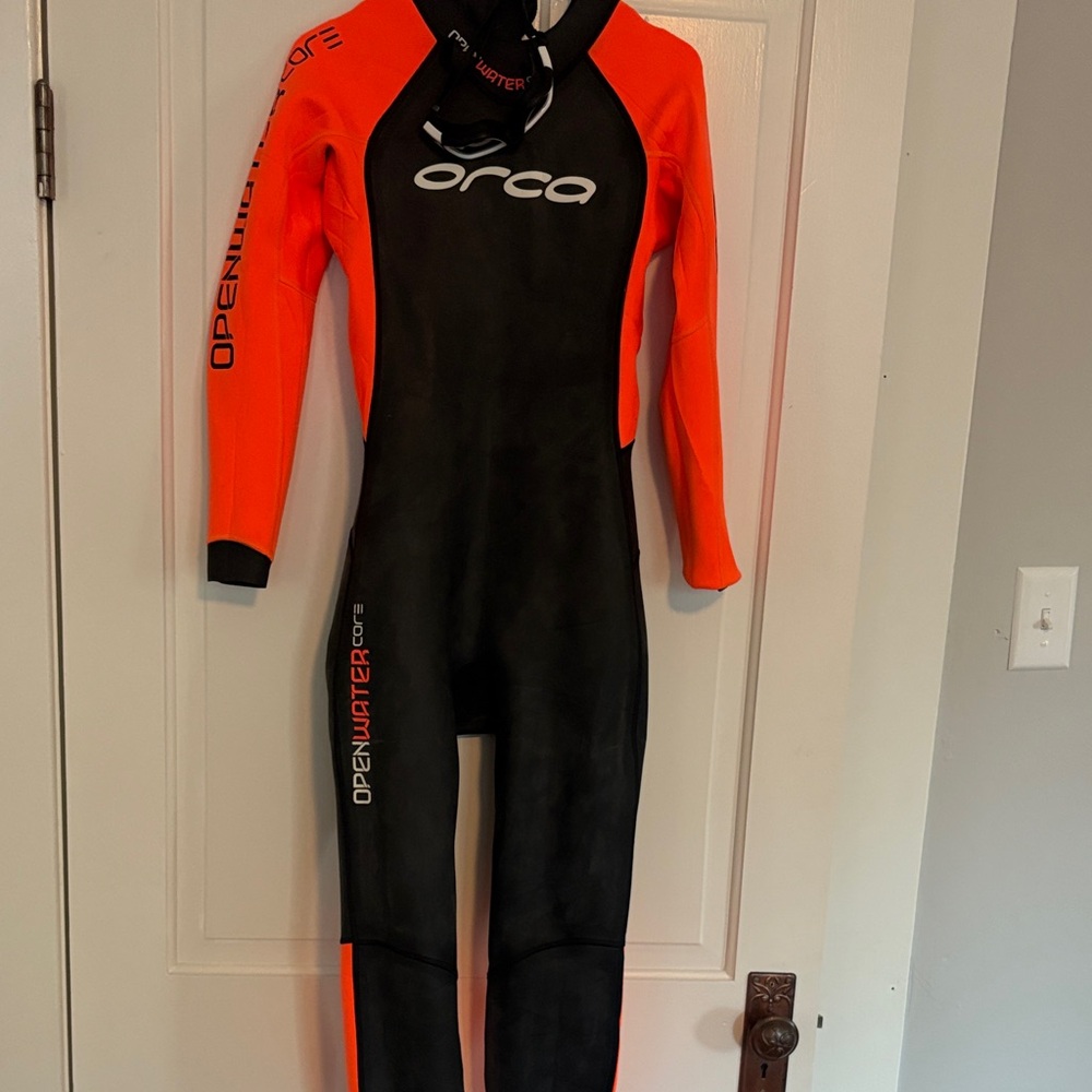 Orca Black and‎ Orange Full-Body Wetsuit - Picture 7 of 7